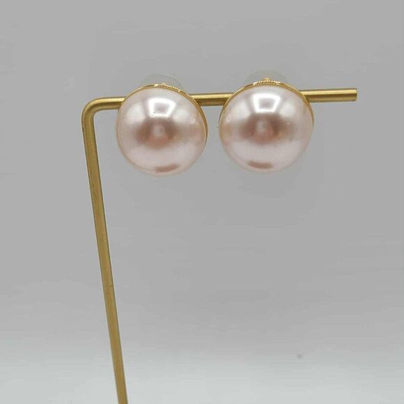 J Crew Classic Large Faux Mabe Pearl Stud Earrings - Picture 4 of 9